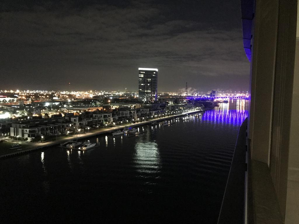 Melbourne Private Apartments - Collins Street Waterfront, Docklands Extérieur photo